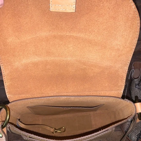 💛🤎Frye Harness Saddle Leather Saddle Crossbody Bag $428 - Picture 13 of 14
